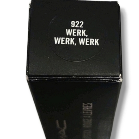 MAC Powder Kiss Lipstick - Picture 4 of 4